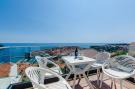 FerienhausKroatien - : Apartments Isabora - Comfort Three-Bedroom Apartme