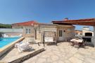 FerienhausKroatien - : Villa Ivana - Three-Bedroom Villa with Private Poo