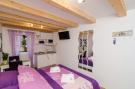 FerienhausKroatien - : Lavender Garden Apartments - Studio Apartment (Fir