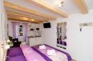 FerienhausKroatien - : Lavender Garden Apartments - Studio Apartment (Fir