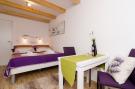 FerienhausKroatien - : Lavender Garden Apartments - Comfort Studio Apartm