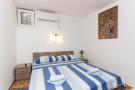 FerienhausKroatien - : Apartments Stipo - One Bedroom Apartment with Terr