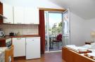 FerienhausKroatien - : Apartments Senjo - Studio Apartment with Balcony a