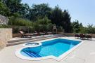 VakantiehuisKroatië - Oost Kroatië: Villa Avoca - Four Bedroom Villa with Swimming Poo