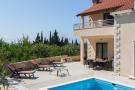 VakantiehuisKroatië - Oost Kroatië: Villa Avoca - Four Bedroom Villa with Swimming Poo