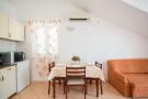 VakantiehuisKroatië - Oost Kroatië: Apartments Batinic - Two Bedroom Apartment with Te