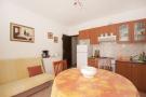 VakantiehuisKroatië - Oost Kroatië: Apartments Mira - One Bedroom Apartment with Balco