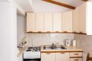 VakantiehuisKroatië - : Apartment Nadalina- One Bedroom Apartment with Ter