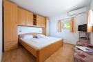 FerienhausKroatien - : Apartments Kirigin - One Bedroom Apartment with Te