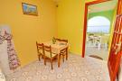 VakantiehuisKroatië - Oost Kroatië: Apartments Bačić - One Bedroom Apartment with Terr