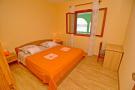 FerienhausKroatien - : Apartments Bačić - Three Bedroom Apartment with Te