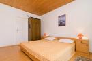 VakantiehuisKroatië - Oost Kroatië: Apartments Sutvid- One Bedroom Apartment with Logg