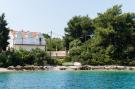 VakantiehuisKroatië - Oost Kroatië: Holiday Home Maćus-Two Bedroom House with Balcony