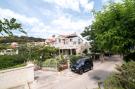 FerienhausKroatien - : Apartments Mare- One Bedroom Apartment with Terrac