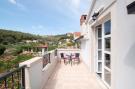 FerienhausKroatien - : Apartments Mare- One Bedroom Apartment with Terrac