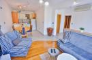 VakantiehuisKroatië - : Apartments Lenka - Two Bedroom Apartment with Gard