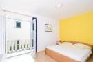 FerienhausKroatien - : Apartments Plavac Mali- Three Bedroom Apartment wi