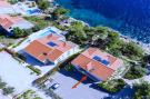 FerienhausKroatien - : Apartments Plavac Mali- Three Bedroom Apartment wi