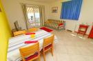 VakantiehuisKroatië - : Apartments Plavac Mali- One Bedroom Apartment with