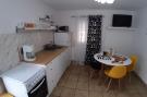 VakantiehuisKroatië - Oost Kroatië: Holiday Home Magazin- One Bedroom Apartment with T