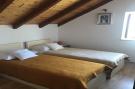 VakantiehuisKroatië - Oost Kroatië: Country House Bakicevo - Two Bedroom Apartment wit