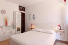 FerienhausKroatien - : Apartments Nadia - Studio Apartment With Terrace  