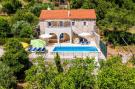 VakantiehuisKroatië - Oost Kroatië: House Kočan-Four Bedroom Villa with Terrace and Sw