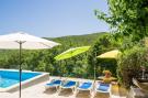 VakantiehuisKroatië - : House Kočan-Four Bedroom Villa with Terrace and Sw