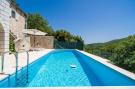 VakantiehuisKroatië - : House Kočan-Four Bedroom Villa with Terrace and Sw