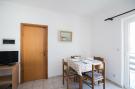 FerienhausKroatien - : Apartments Pinija - Standard Two Bedroom Apartment