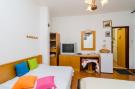 Holiday homeCroatia - Eastern Croatia: Apartments Rašica Molunat - Triple Room with Patio