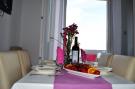 VakantiehuisKroatië - Oost Kroatië: Apartments Lina - Three Bedroom Apartment with Two