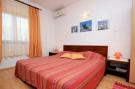 FerienhausKroatien - : Villa Ro - Ela - Double or Twin Room with Garden V