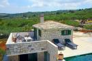 VakantiehuisKroatië - Oost Kroatië: Holiday Home Bliss - Holiday Home with Outdoor Poo