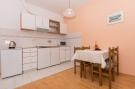 FerienhausKroatien - : Apartments Mastelić - One Bedroom Apartment with B