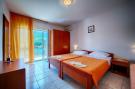 VakantiehuisKroatië - : Apartments Malo Lago - One-Bedroom Apartment with 