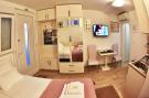 FerienhausKroatien - : Nika Family Apartments - Basic Studio Apartment wi