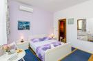 FerienhausKroatien - : My Corner Rooms - Double Room with Shared Terrace 