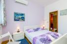 FerienhausKroatien - : My Corner Rooms - Double Room with Shared Terrace 