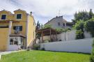 VakantiehuisKroatië - Oost Kroatië: Villa Green Garden - Three Bedroom Holiday Home wi