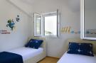 VakantiehuisKroatië - Oost Kroatië: Villa Green Garden - Three Bedroom Holiday Home wi