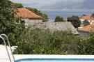 VakantiehuisKroatië - Oost Kroatië: Villa Green Garden - Three Bedroom Holiday Home wi