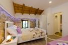 FerienhausKroatien - : Villa Luciana - Two Bedroom Villa with Swimming Po