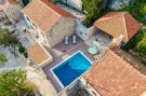 FerienhausKroatien - : Villa Luciana - Two Bedroom Villa with Swimming Po