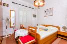 FerienhausKroatien - : Guest House Ivana -Two Bedroom Apartment with Gard