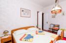 VakantiehuisKroatië - Oost Kroatië: Guest House Ivana -Two Bedroom Apartment with Gard