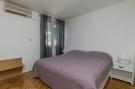 FerienhausKroatien - : Apartment Med - Three Bedroom Apartment with Balco