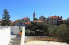 VakantiehuisKroatië - Oost Kroatië: Apartment Milenka - Four Bedroom Apartment with Te