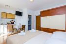 FerienhausKroatien - : Apartments Cypress Sea Cove - Comfort Studio Apart