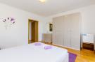 FerienhausKroatien - : Apartment &amp; Rooms Maždin - Triple Room with Ba